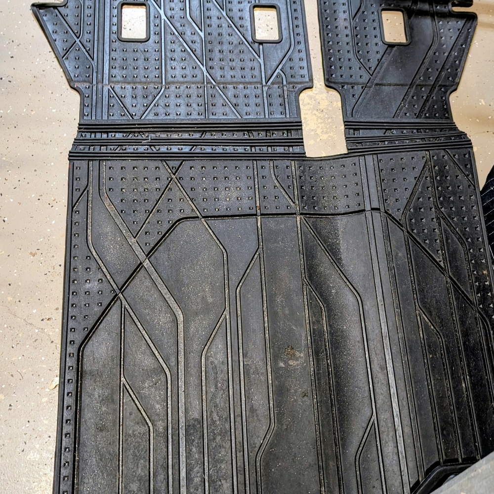 Black Car Floor Mats That Came Out Of A, 2019 Chevy Equinox Lt.
